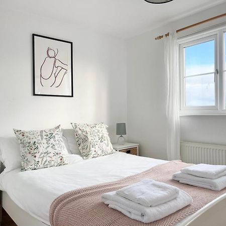 Spacious Home Sleeps 6 Short Walk To Port Isaac Village & Stunning Views Buitenkant foto